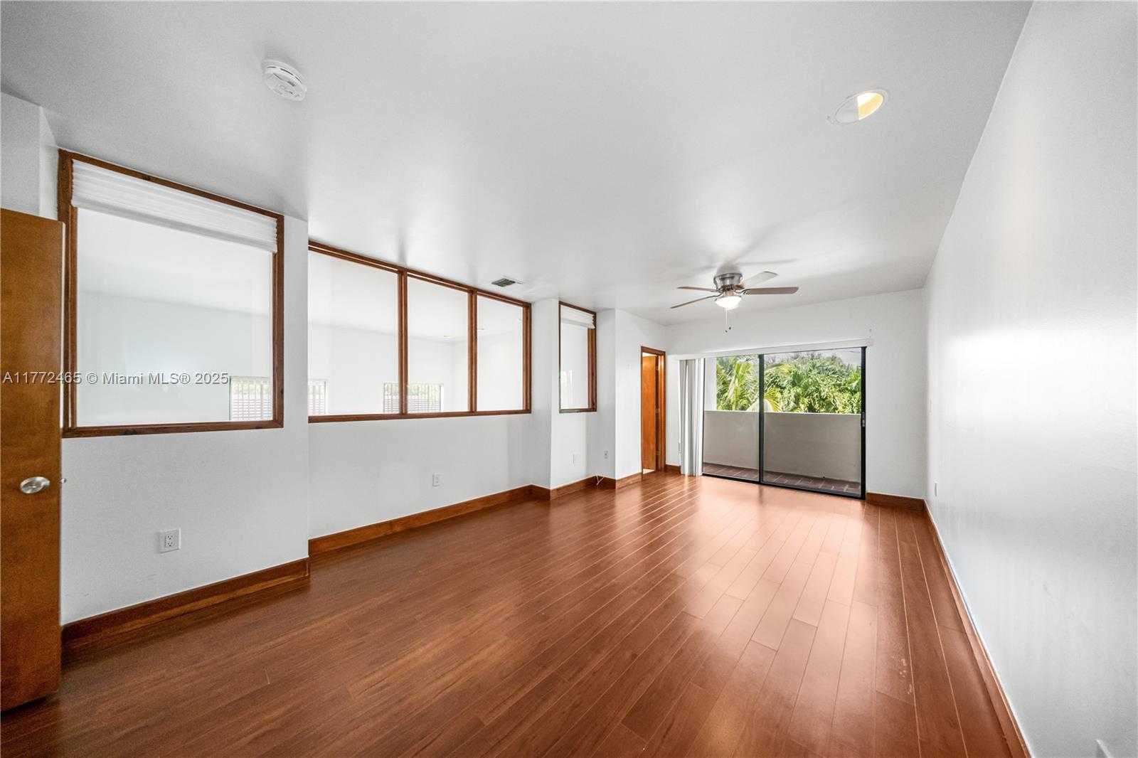 Small Image of 511 VITTORIO AVE, Coral Gables Number 39