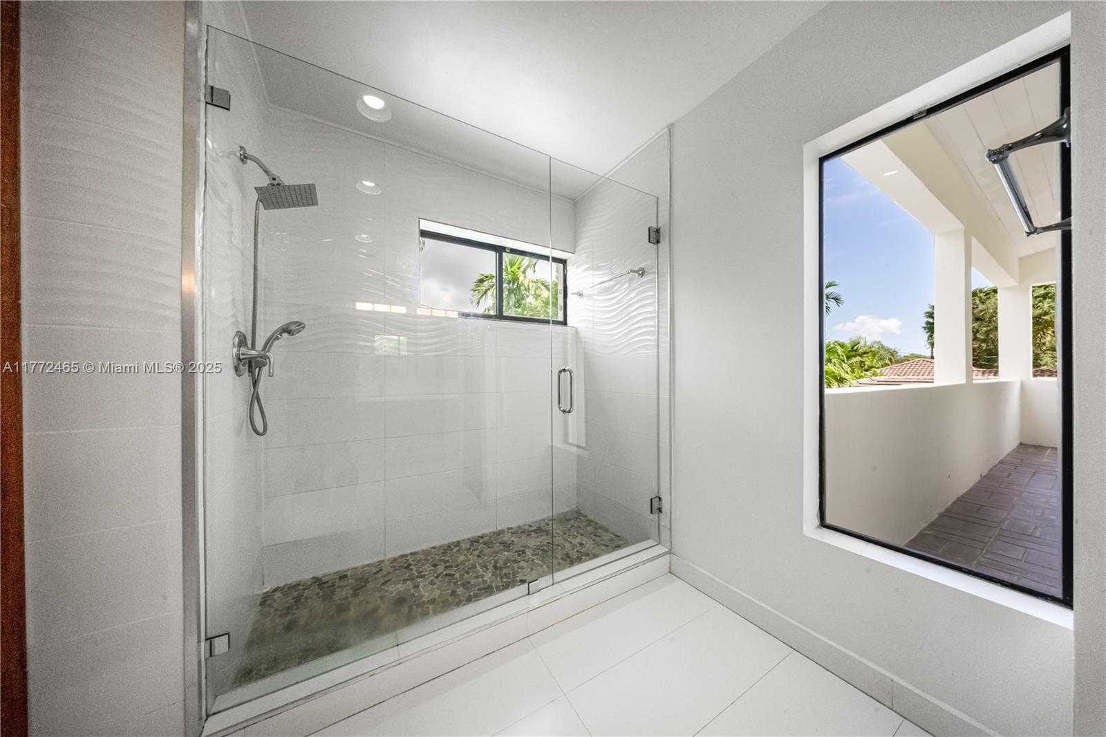 Small Image of 511 VITTORIO AVE, Coral Gables Number 42