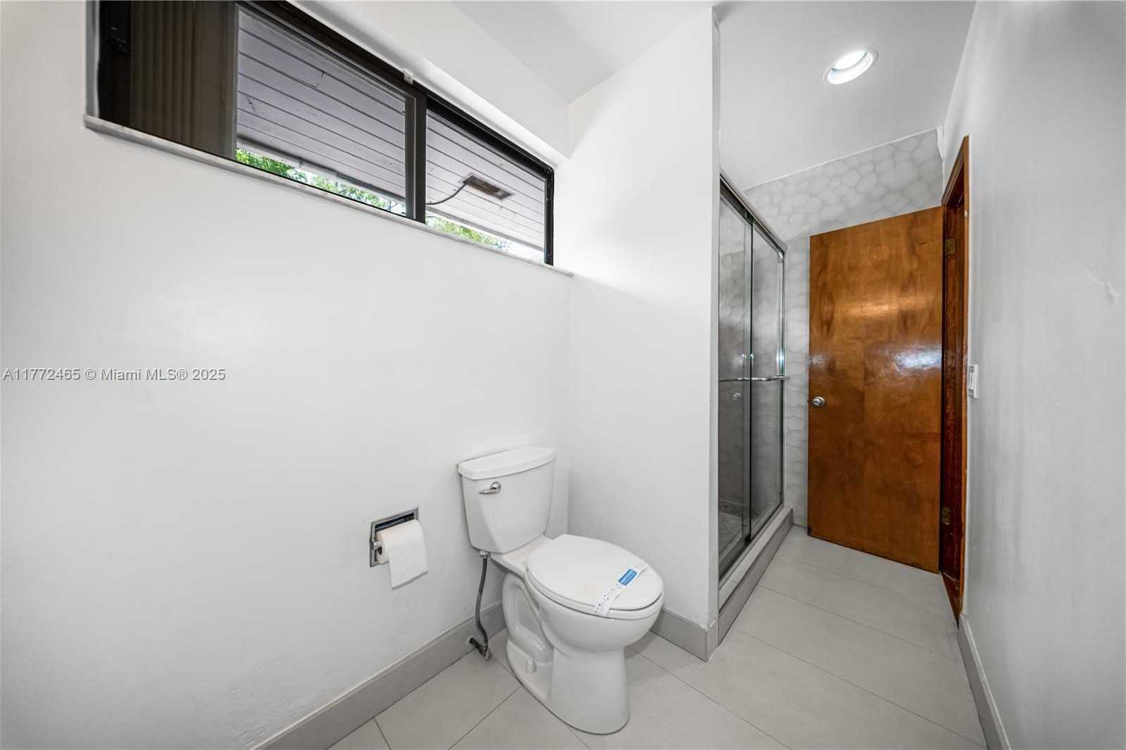Small Image of 511 VITTORIO AVE, Coral Gables Number 48