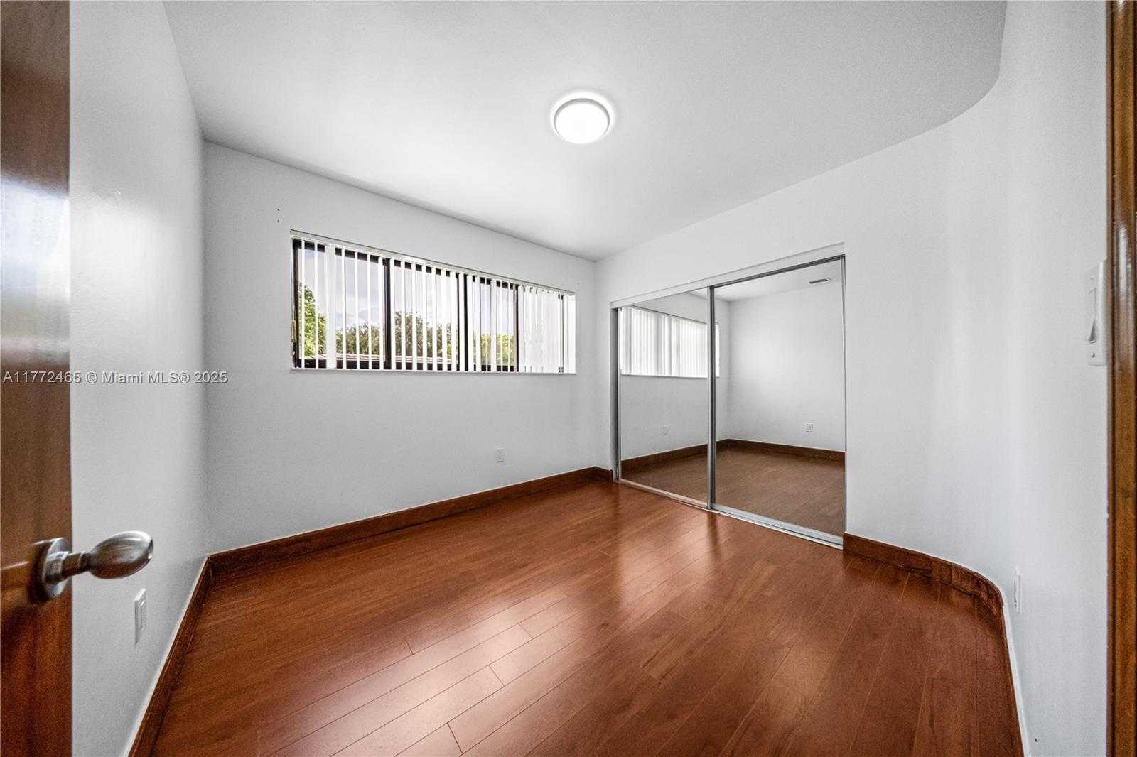 Small Image of 511 VITTORIO AVE, Coral Gables Number 50