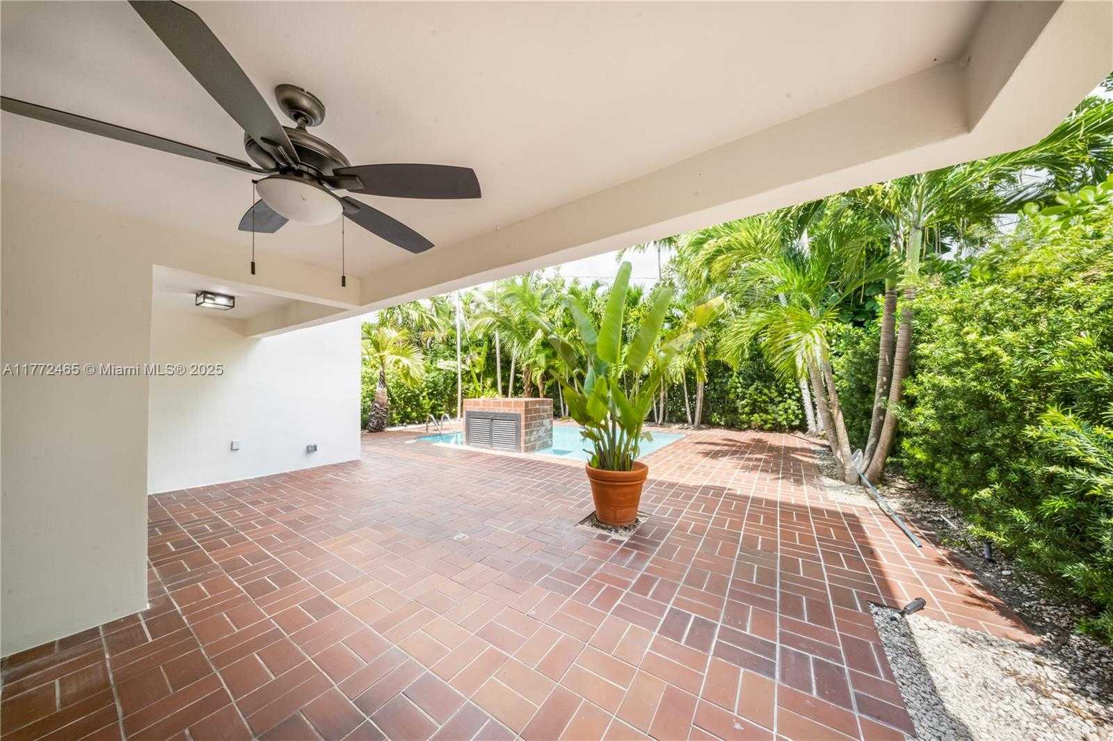 Small Image of 511 VITTORIO AVE, Coral Gables Number 53