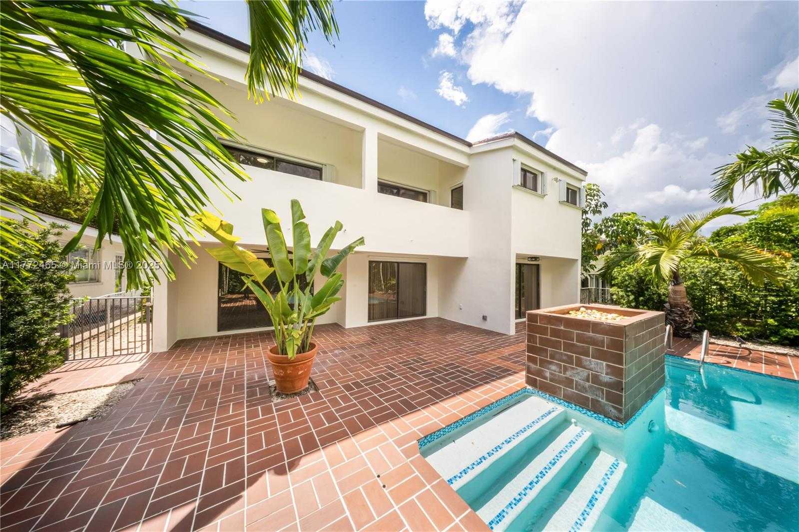 Small Image of 511 VITTORIO AVE, Coral Gables Number 54