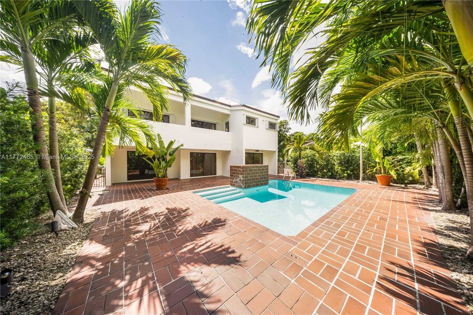 Small Image of 511 VITTORIO AVE, Coral Gables Number 55