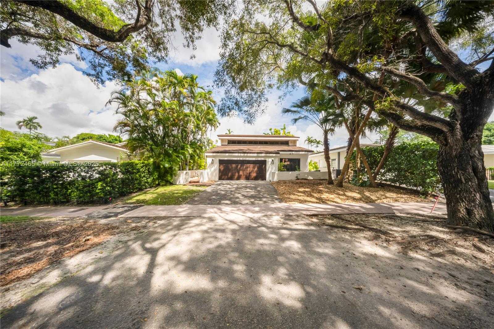 Small Image of 511 VITTORIO AVE, Coral Gables Number 58