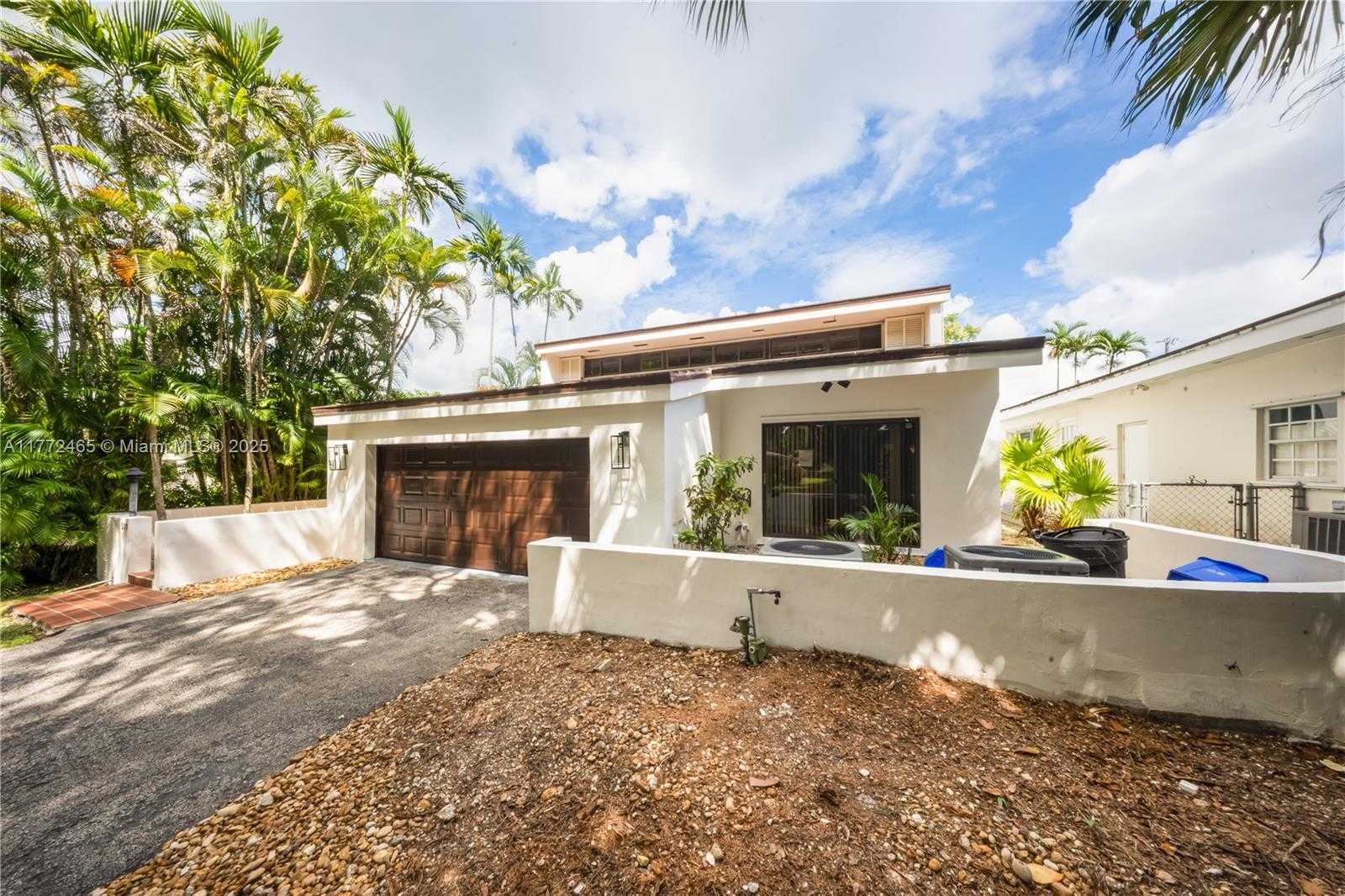 Small Image of 511 VITTORIO AVE, Coral Gables Number 60
