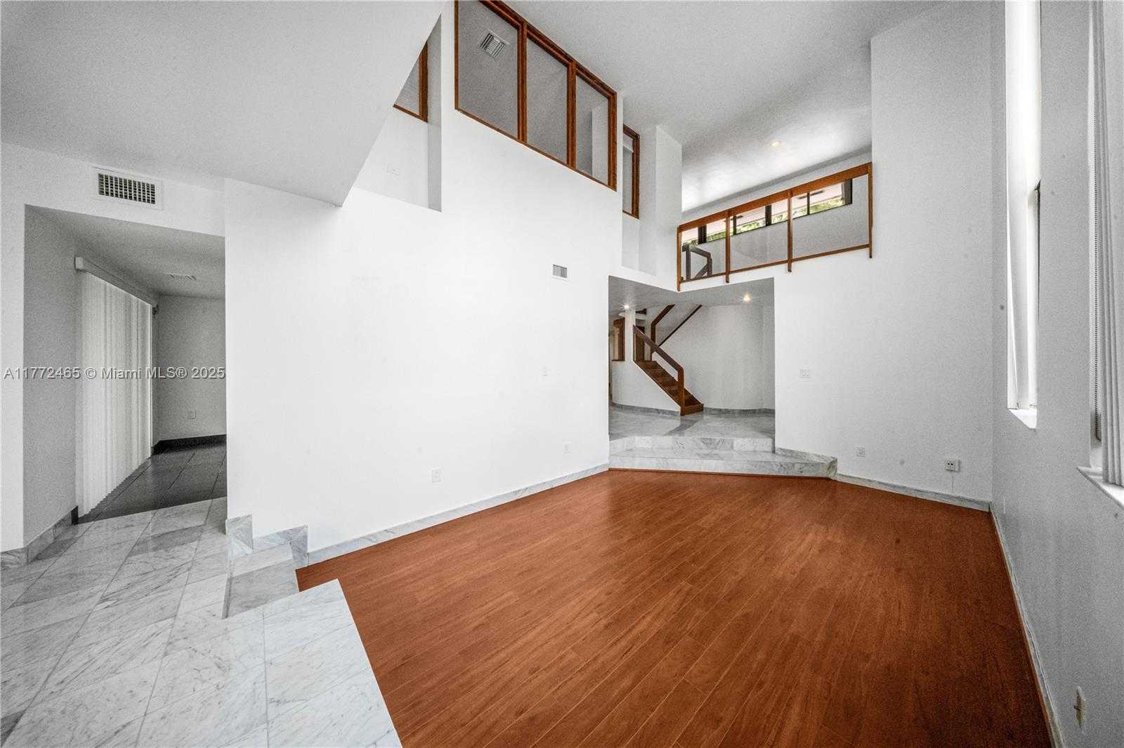 Small Image of 511 VITTORIO AVE, Coral Gables Number 63