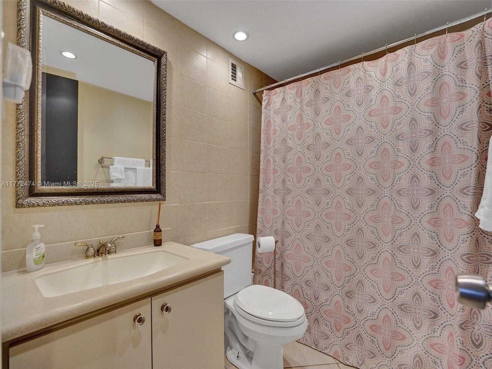 Small Image of 1600 SOUTH OCEAN DR #12E, Hollywood Number 24