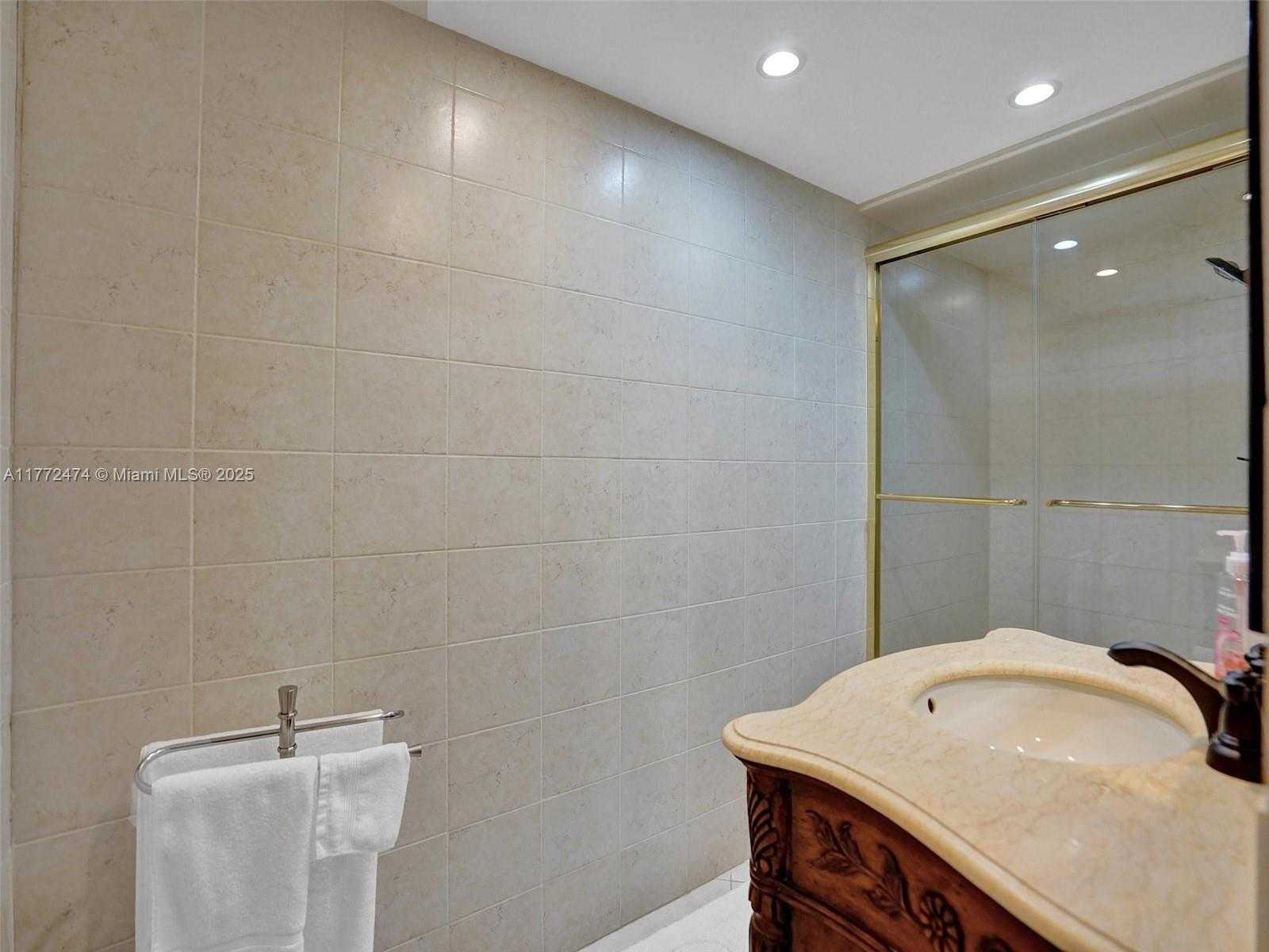 Small Image of 1600 SOUTH OCEAN DR #12E, Hollywood Number 29