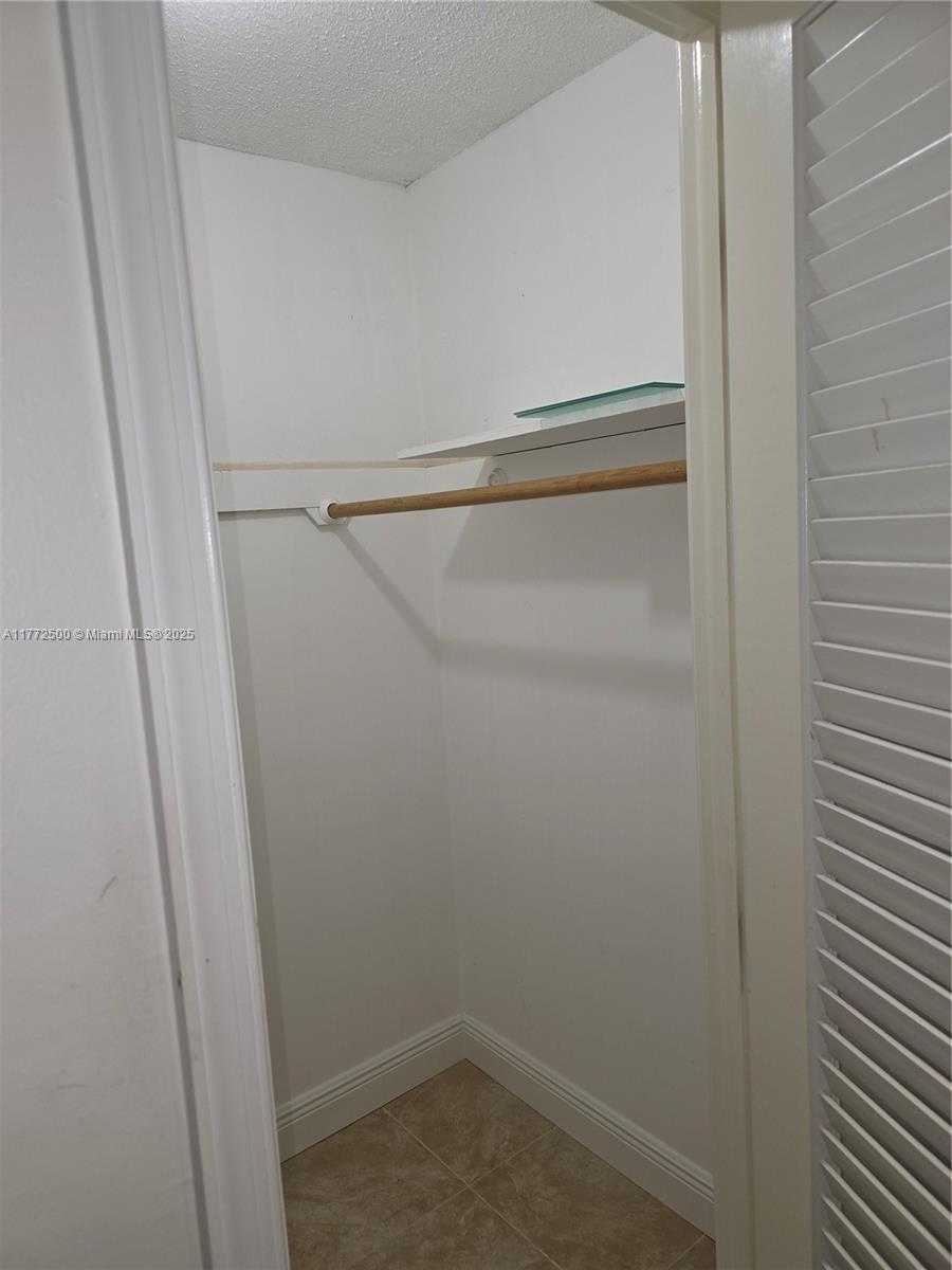Small Image of 1811 JEFFERSON ST #501, Hollywood Number 23
