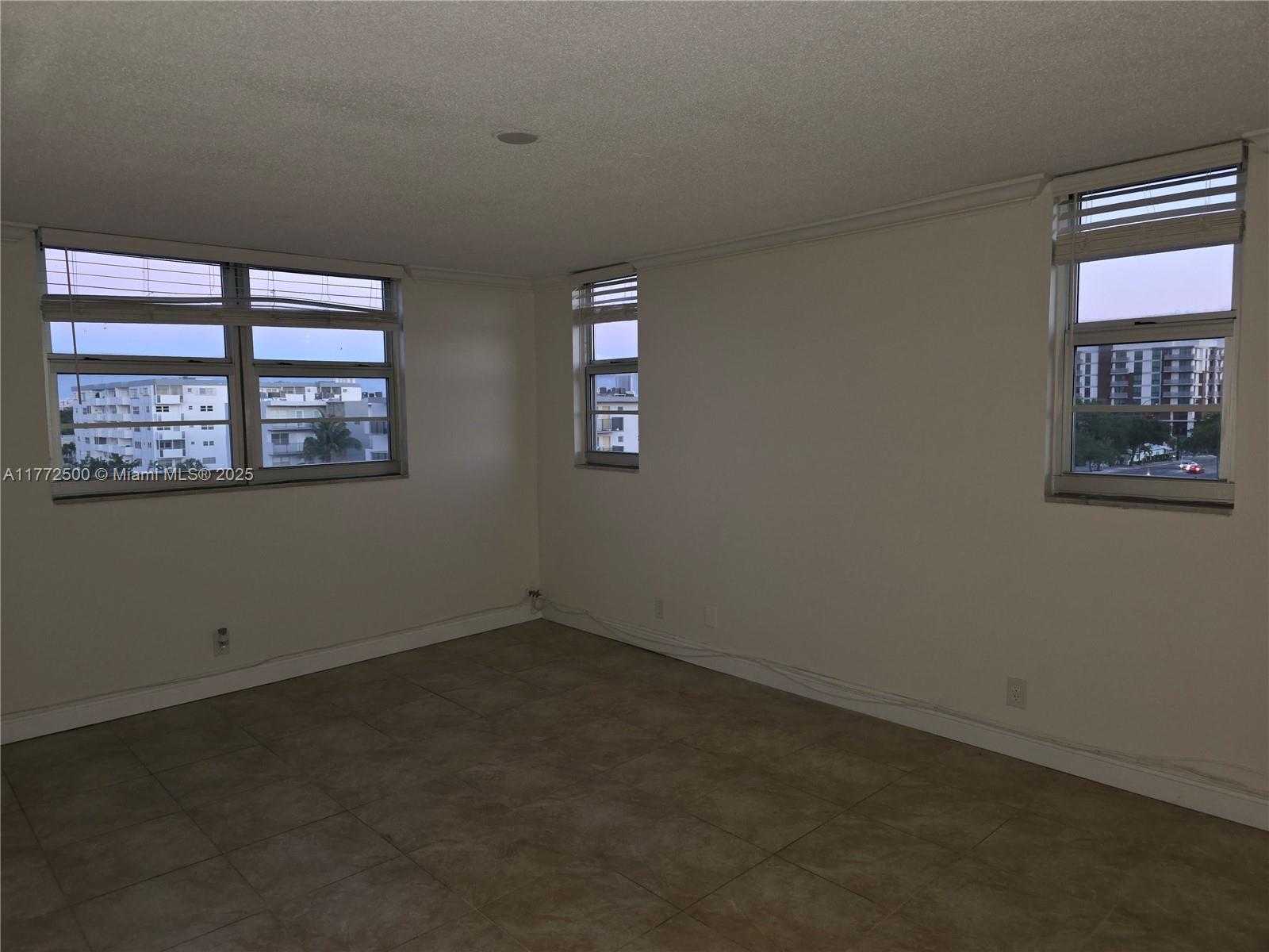 Small Image of 1811 JEFFERSON ST #501, Hollywood Number 28