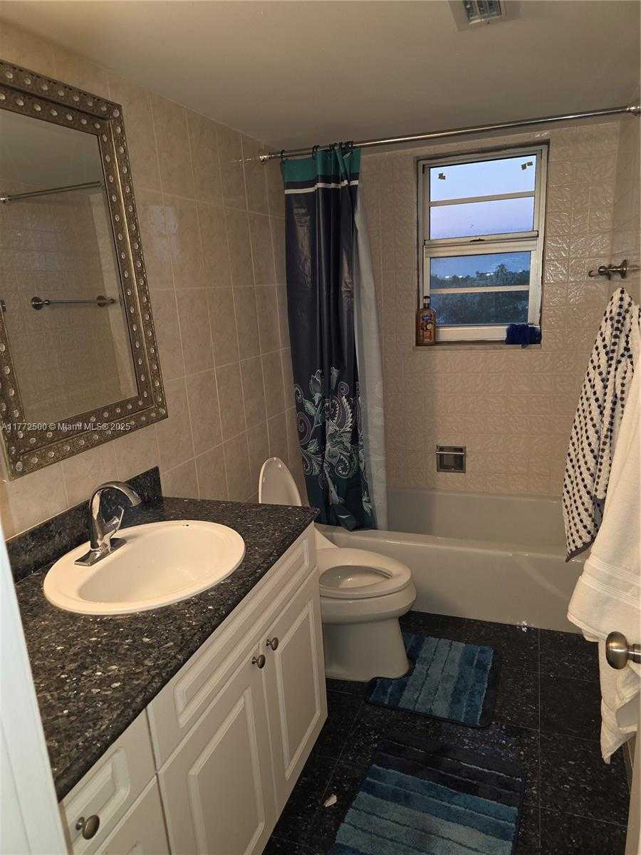 Small Image of 1811 JEFFERSON ST #501, Hollywood Number 30