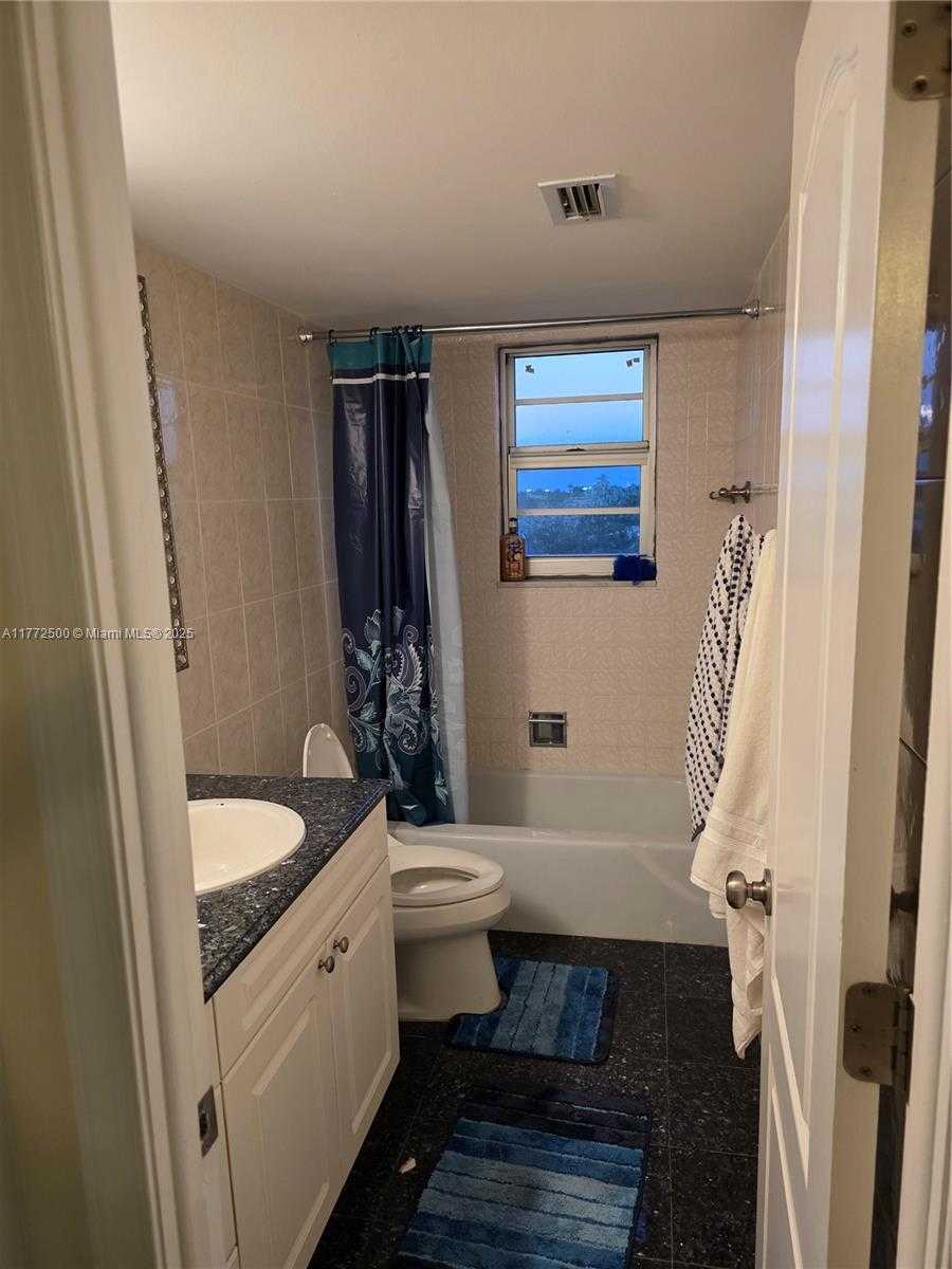Small Image of 1811 JEFFERSON ST #501, Hollywood Number 31