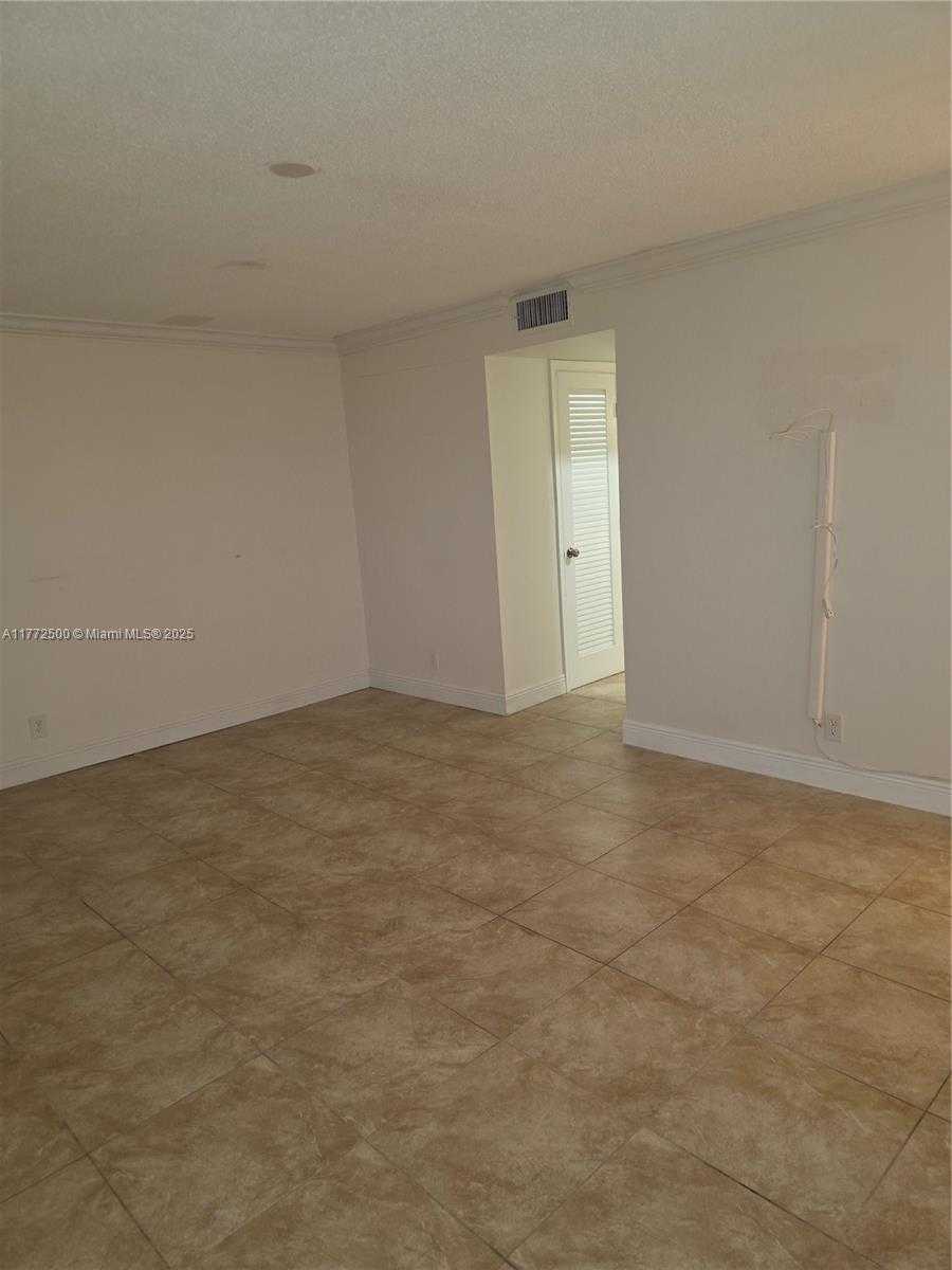 Small Image of 1811 JEFFERSON ST #501, Hollywood Number 9
