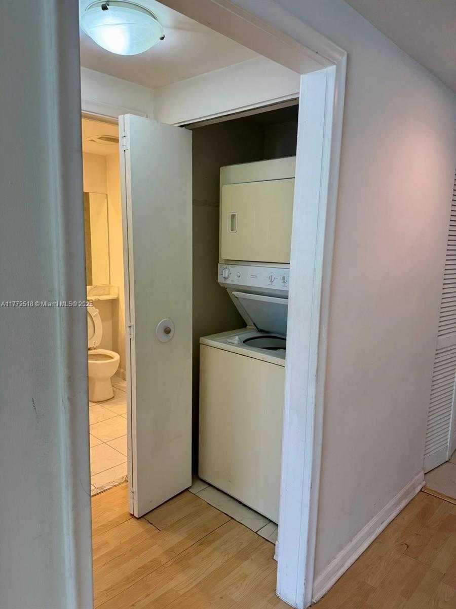 Small Image of 18800 NORTH EAST 29TH AVE #210, Aventura Number 25