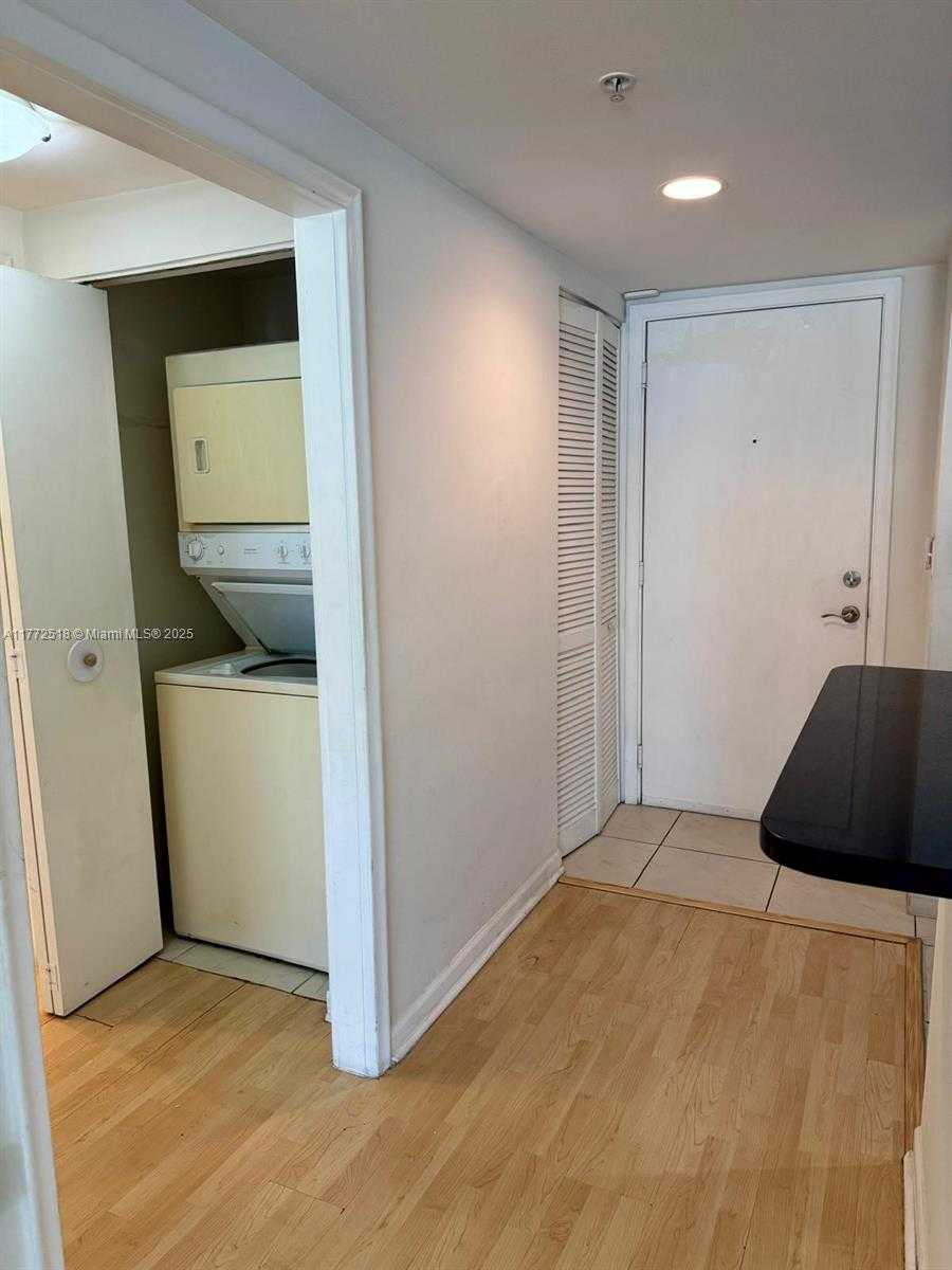 Small Image of 18800 NORTH EAST 29TH AVE #210, Aventura Number 26