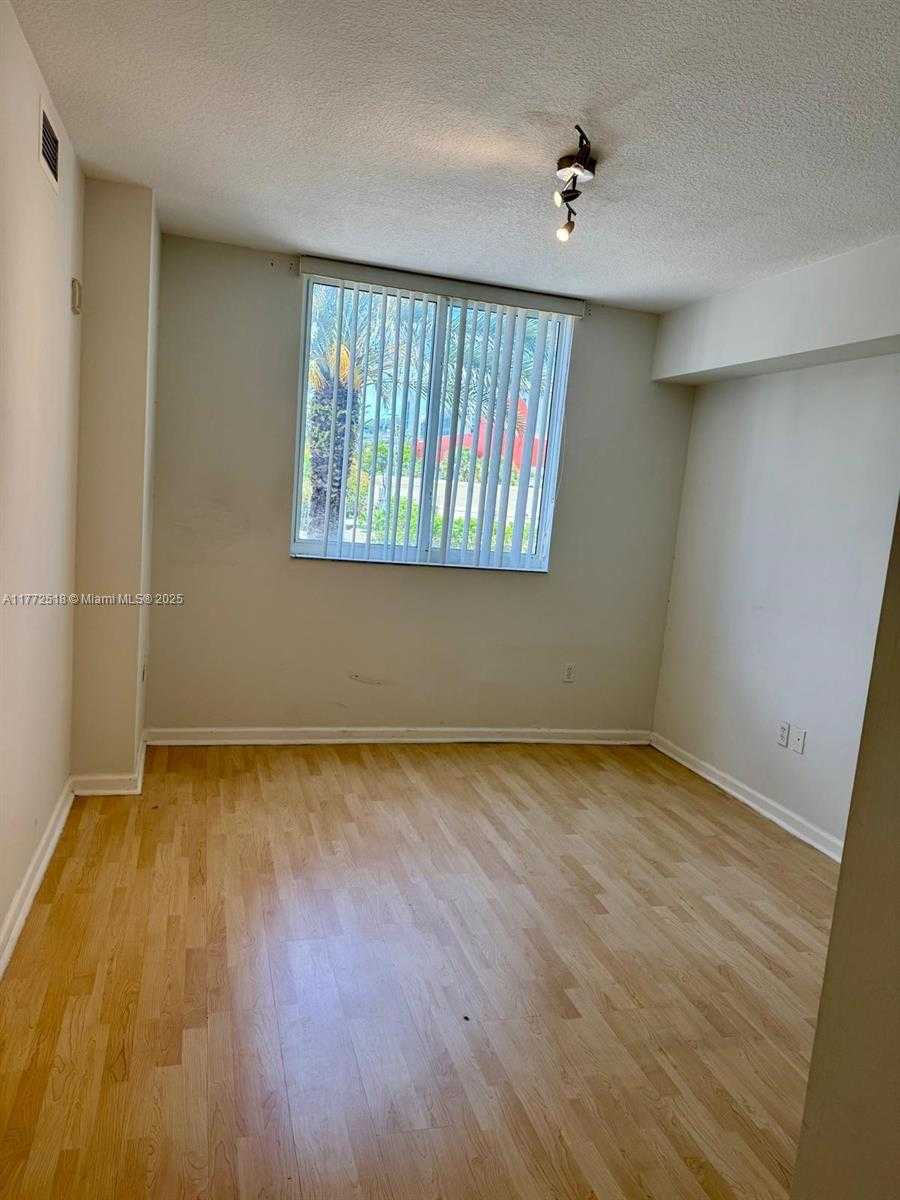 Small Image of 18800 NORTH EAST 29TH AVE #210, Aventura Number 31