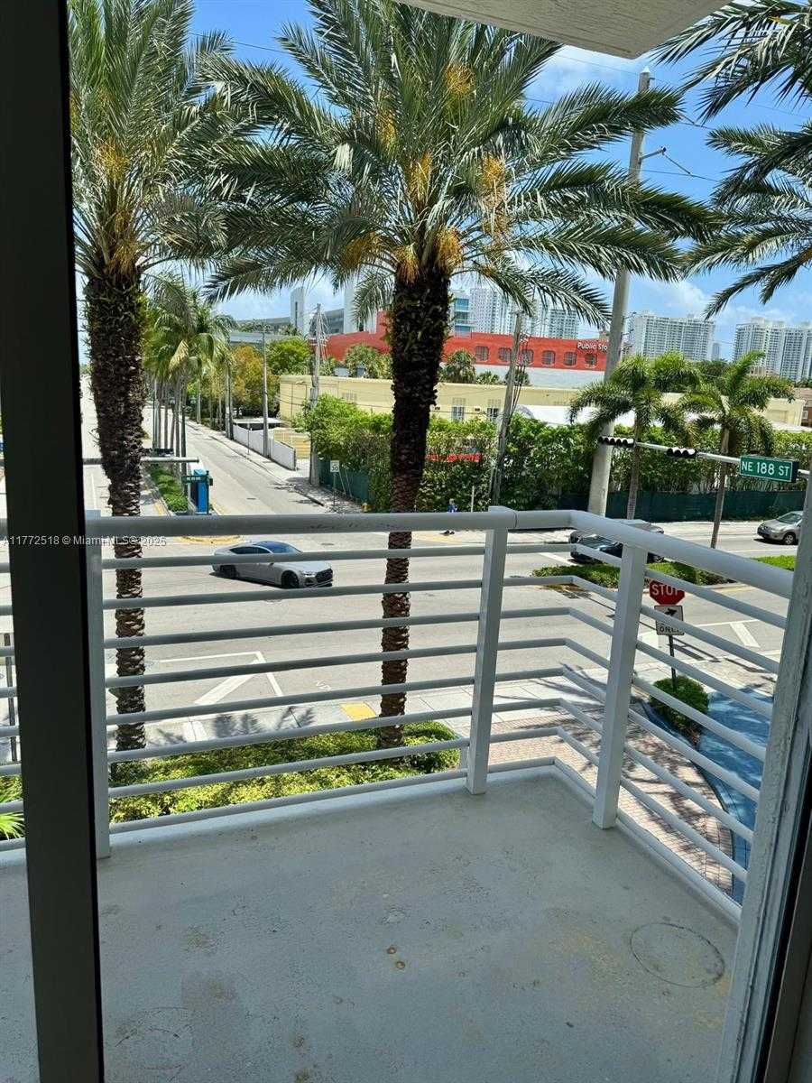 Small Image of 18800 NORTH EAST 29TH AVE #210, Aventura Number 34
