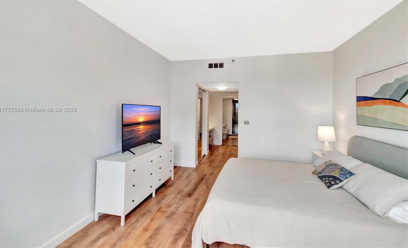 Small Image of 251 CRANDON BLVD #920, Key Biscayne Number 17