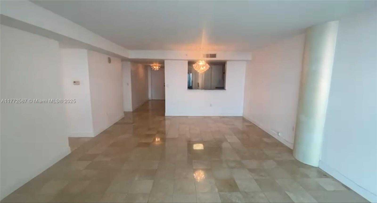 Small Image of 2101 BRICKELL AVE #2707, Miami Number 32