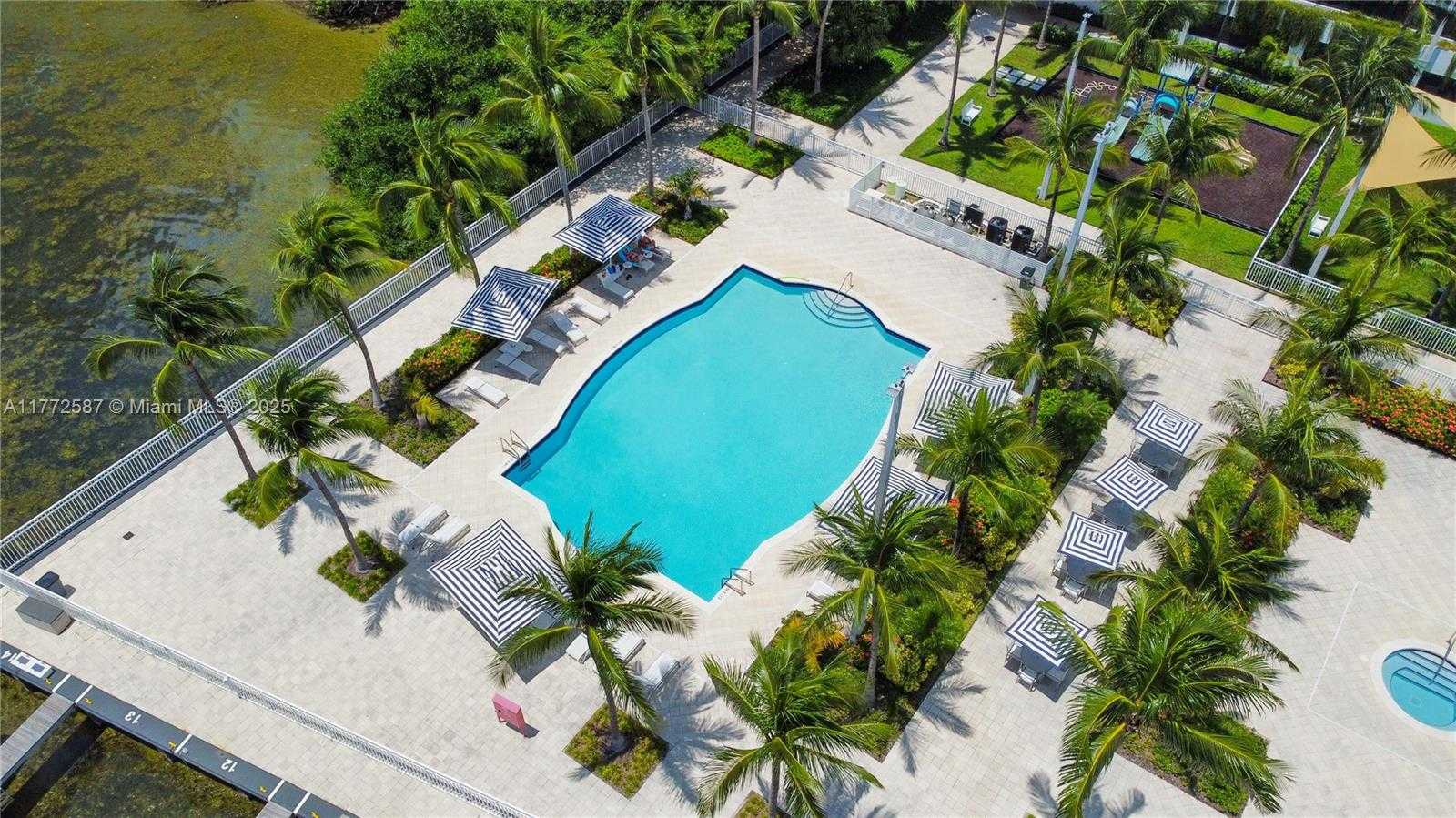 Small Image of 2101 BRICKELL AVE #2707, Miami Number 9