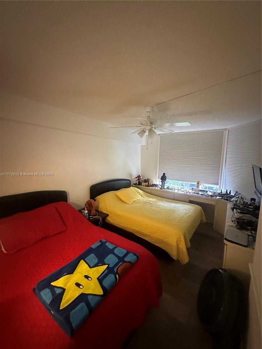Imagen de Pequeño Objeto