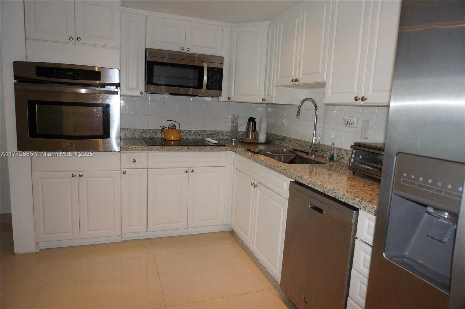Small Image of 19380 #1208, Sunny Isles Beach Number 13