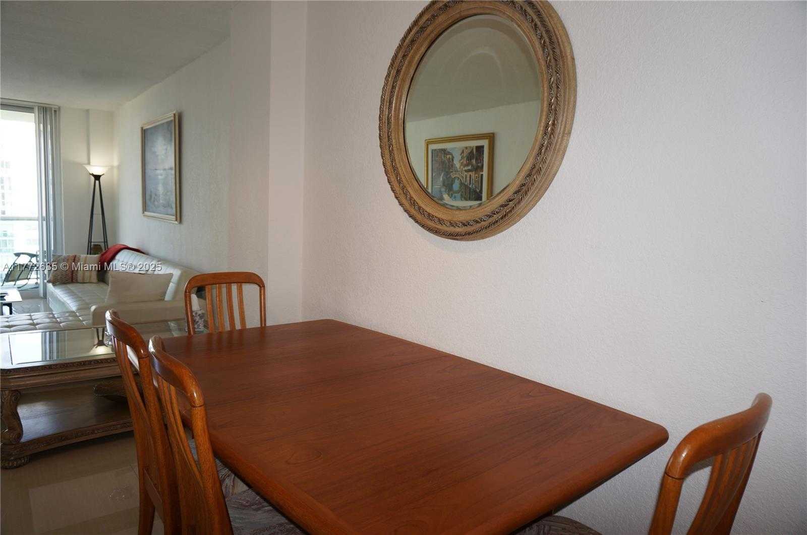 Small Image of 19380 #1208, Sunny Isles Beach Number 14