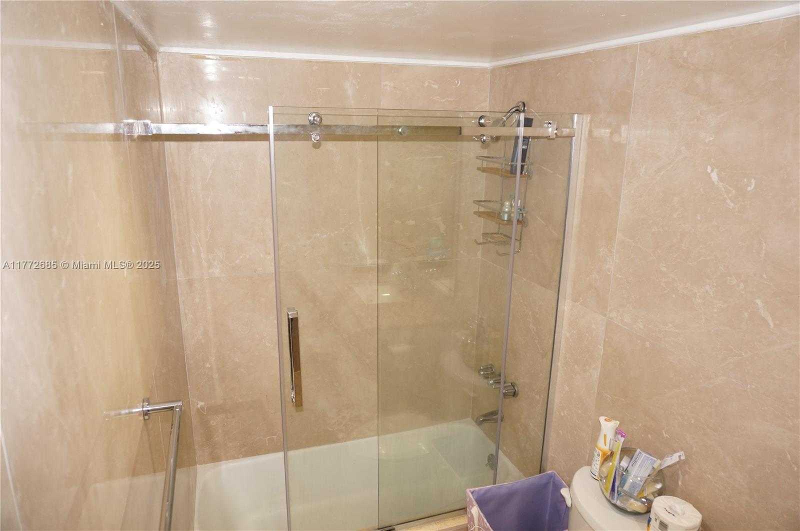 Small Image of 19380 #1208, Sunny Isles Beach Number 24