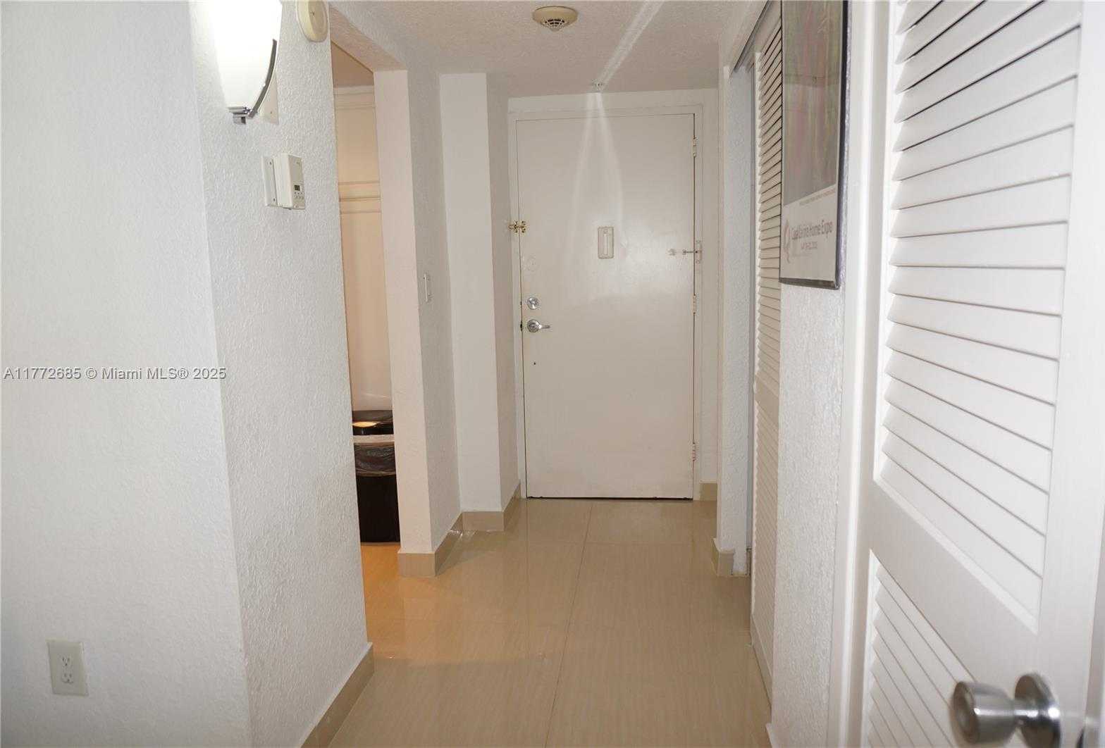 Small Image of 19380 #1208, Sunny Isles Beach Number 26