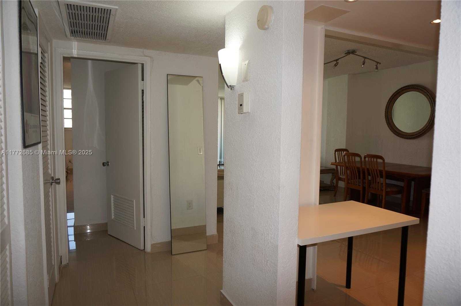 Small Image of 19380 #1208, Sunny Isles Beach Number 27