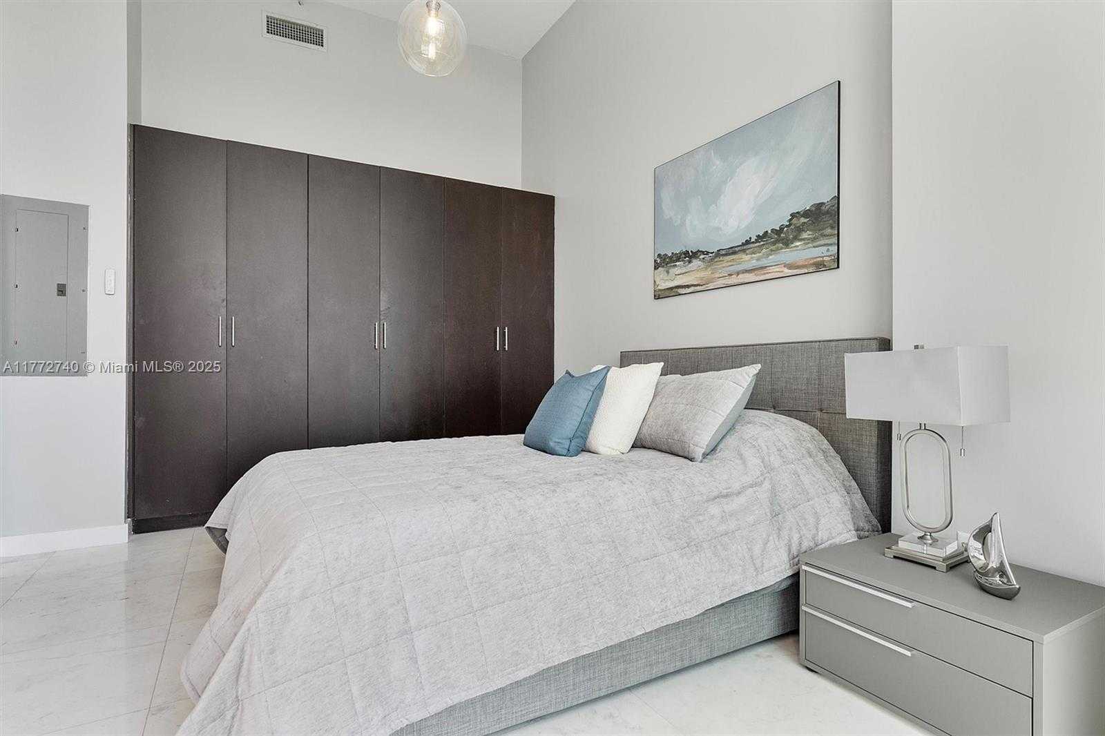 Small Image of 3029 NORTH EAST 188TH ST #1117, Aventura Number 46