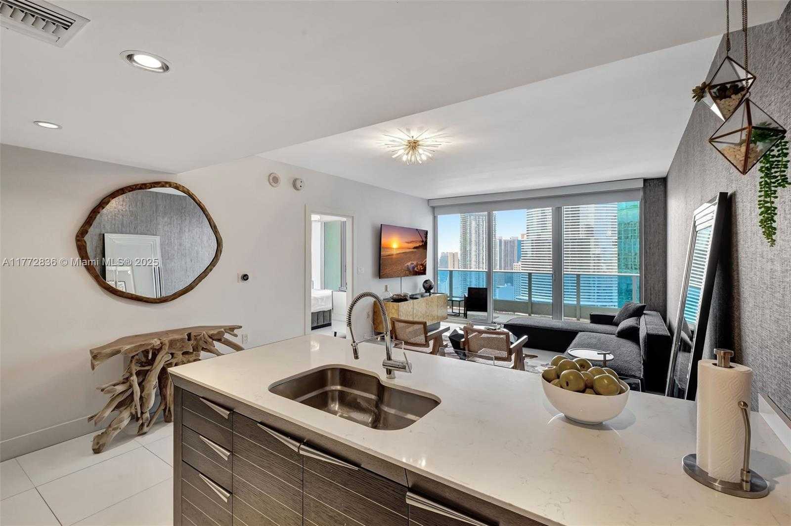 Small Image of 200 BISCAYNE BOULEVARD WAY #3509, Miami Number 14
