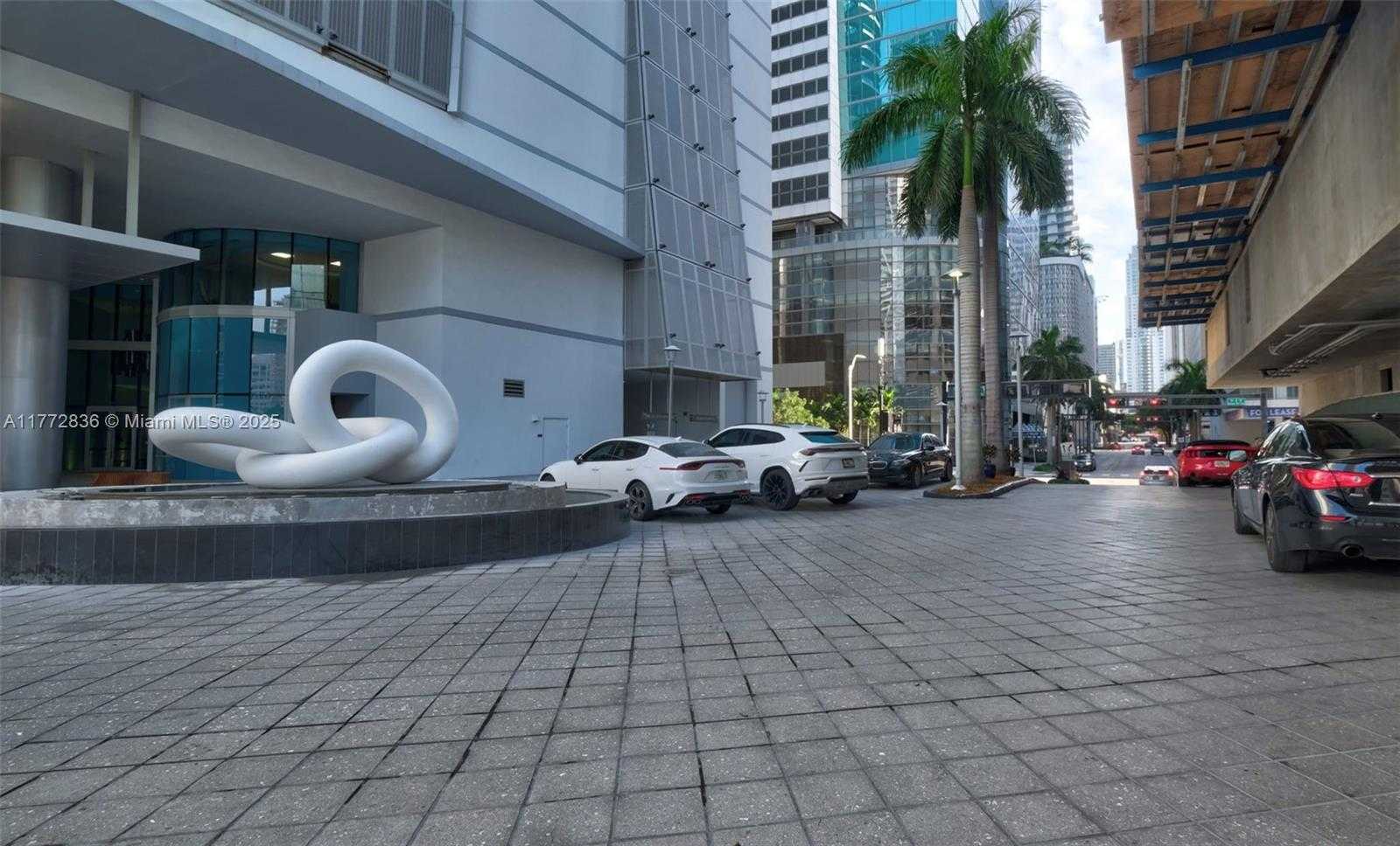 Small Image of 200 BISCAYNE BOULEVARD WAY #3509, Miami Number 39