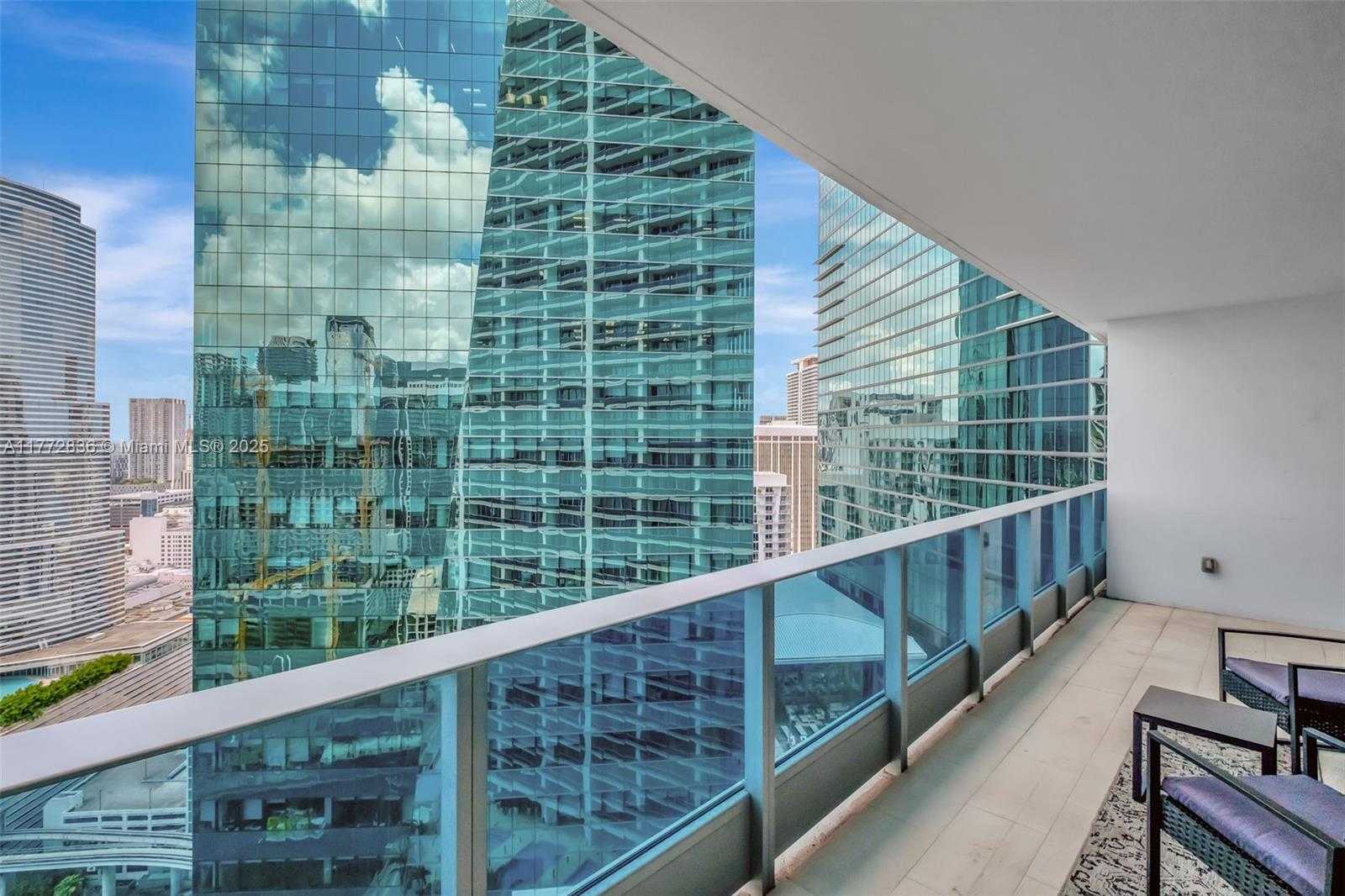 Small Image of 200 BISCAYNE BOULEVARD WAY #3509, Miami Number 7