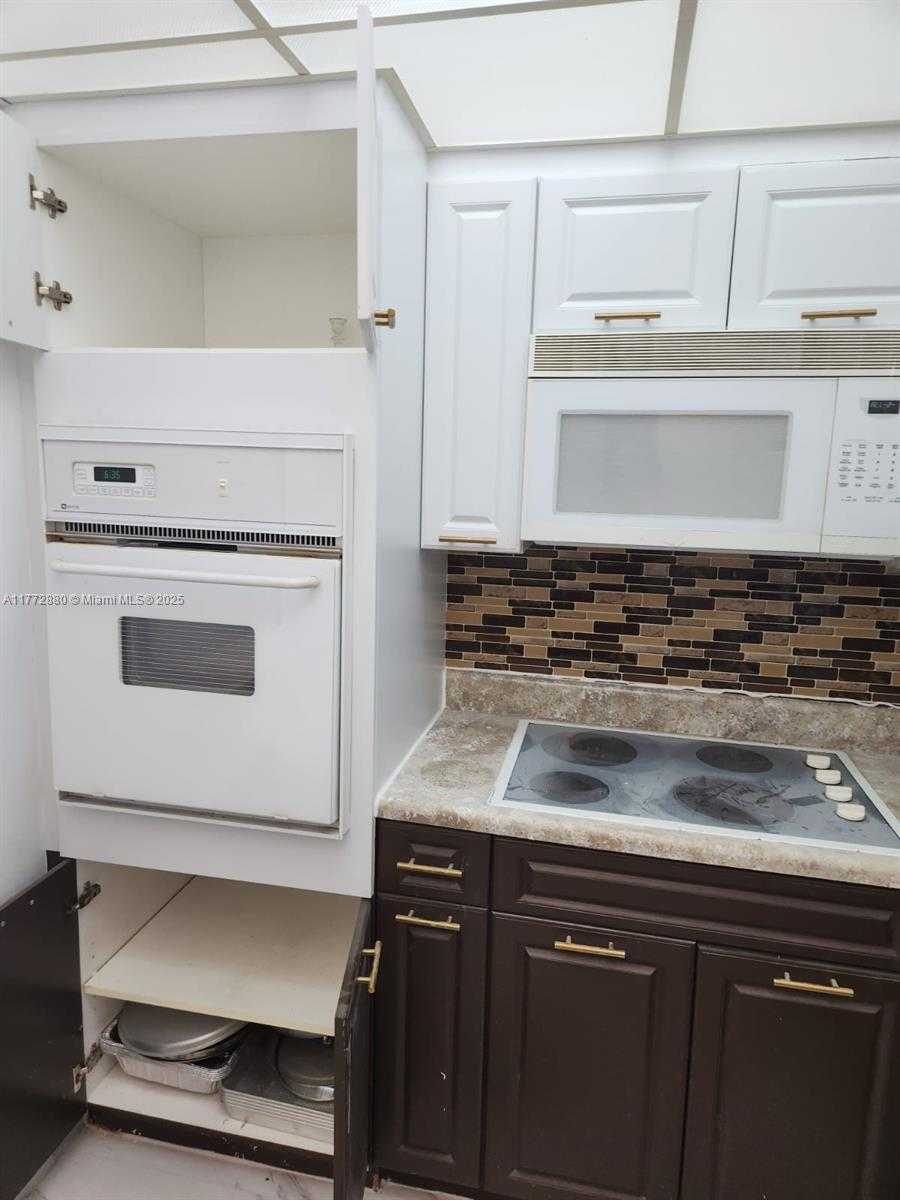 Small Image of 19390 COLLINS AVE #PH-11, Sunny Isles Beach Number 3