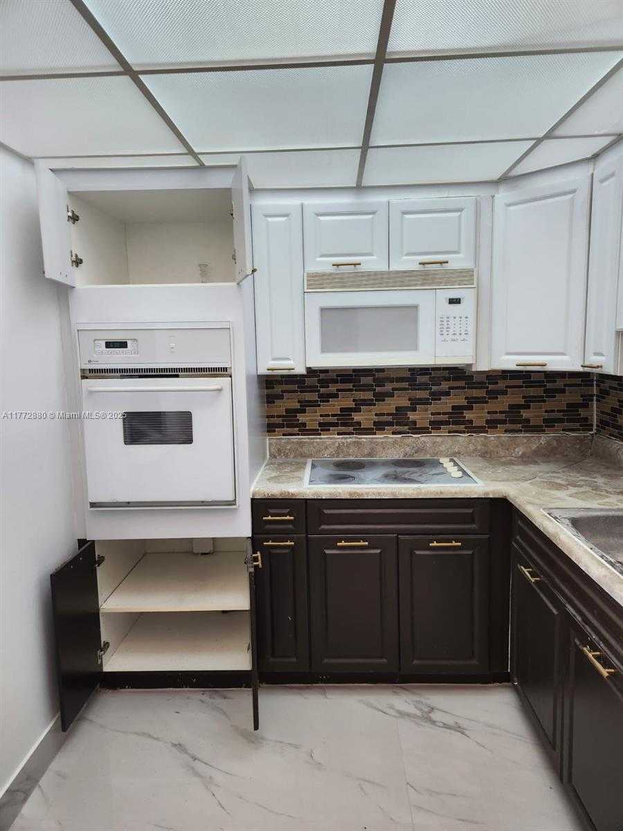 Small Image of 19390 COLLINS AVE #PH-11, Sunny Isles Beach Number 4
