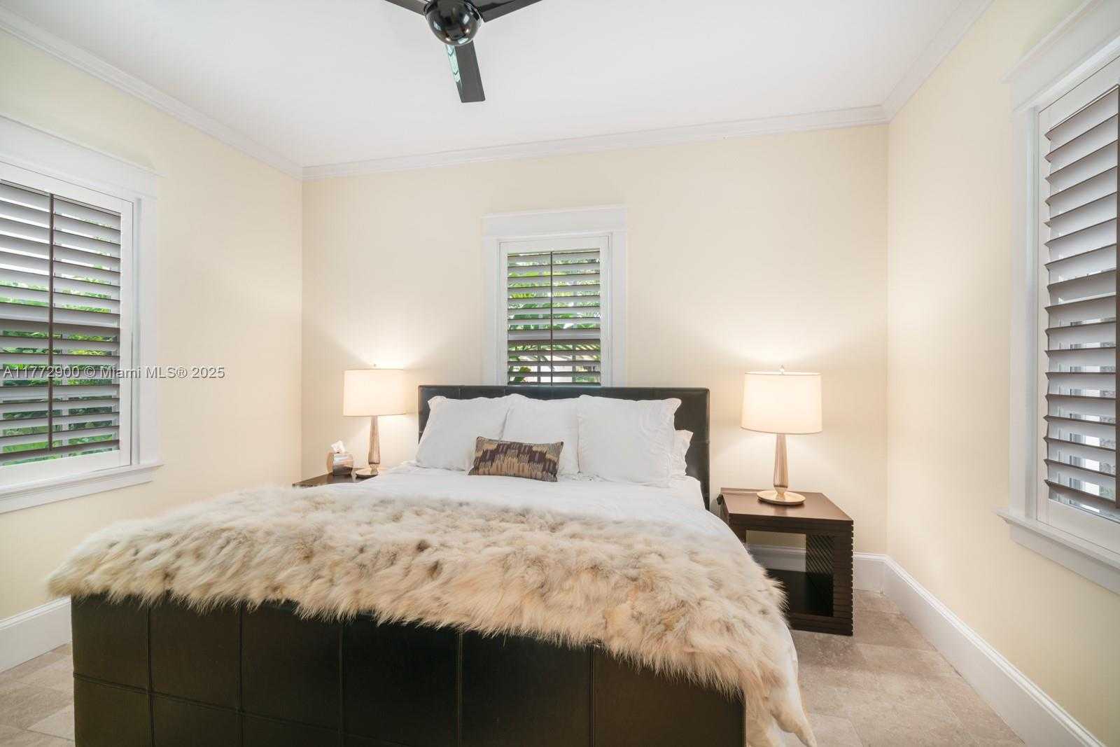 Small Image of 556 LORETTO AVE #14, Coral Gables Number 12