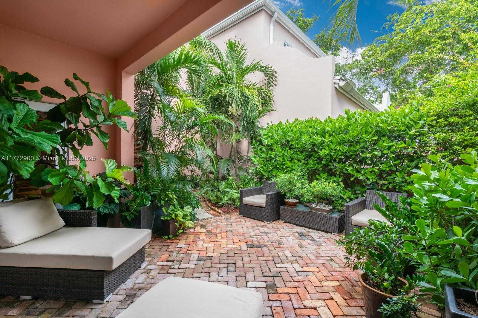 Small Image of 556 LORETTO AVE #14, Coral Gables Number 14