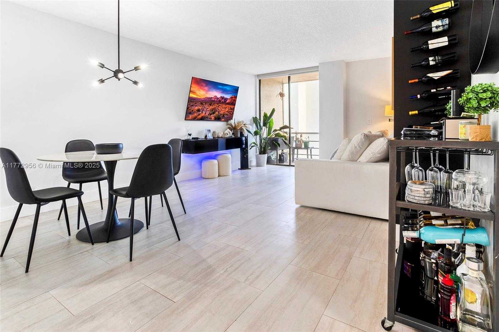 Small Image of 2821 NORTH N MIAMI BEACH BLVD #5M, North Miami Beach Number 20
