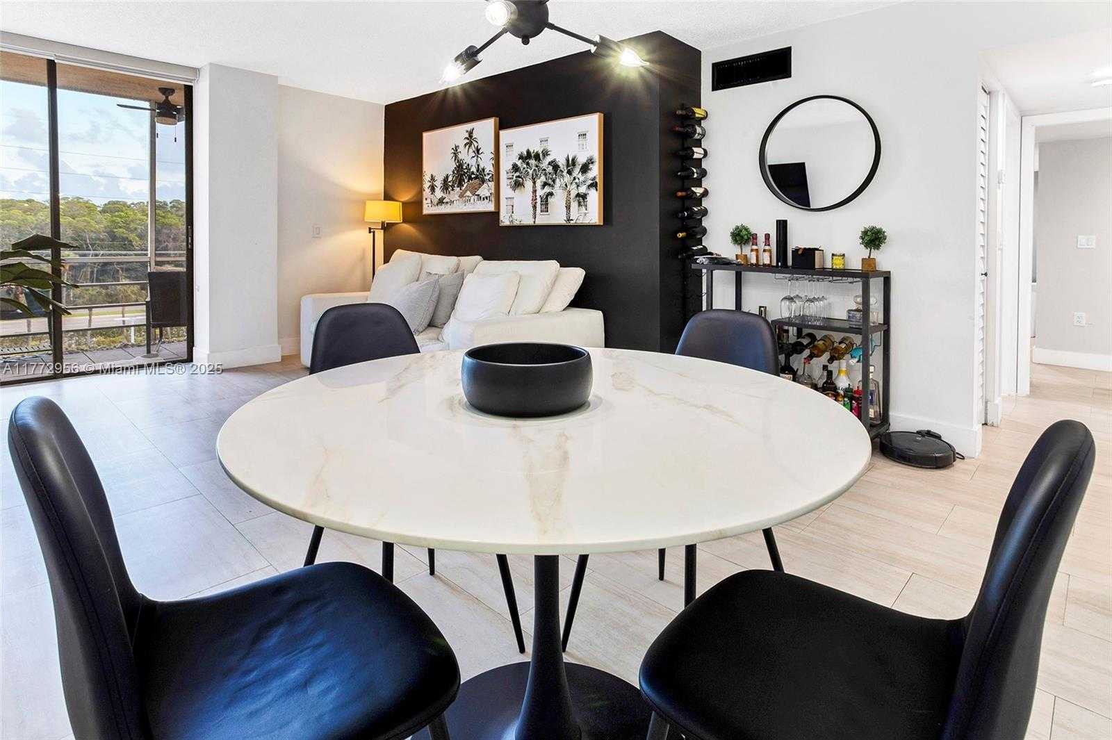 Small Image of 2821 NORTH N MIAMI BEACH BLVD #5M, North Miami Beach Number 21
