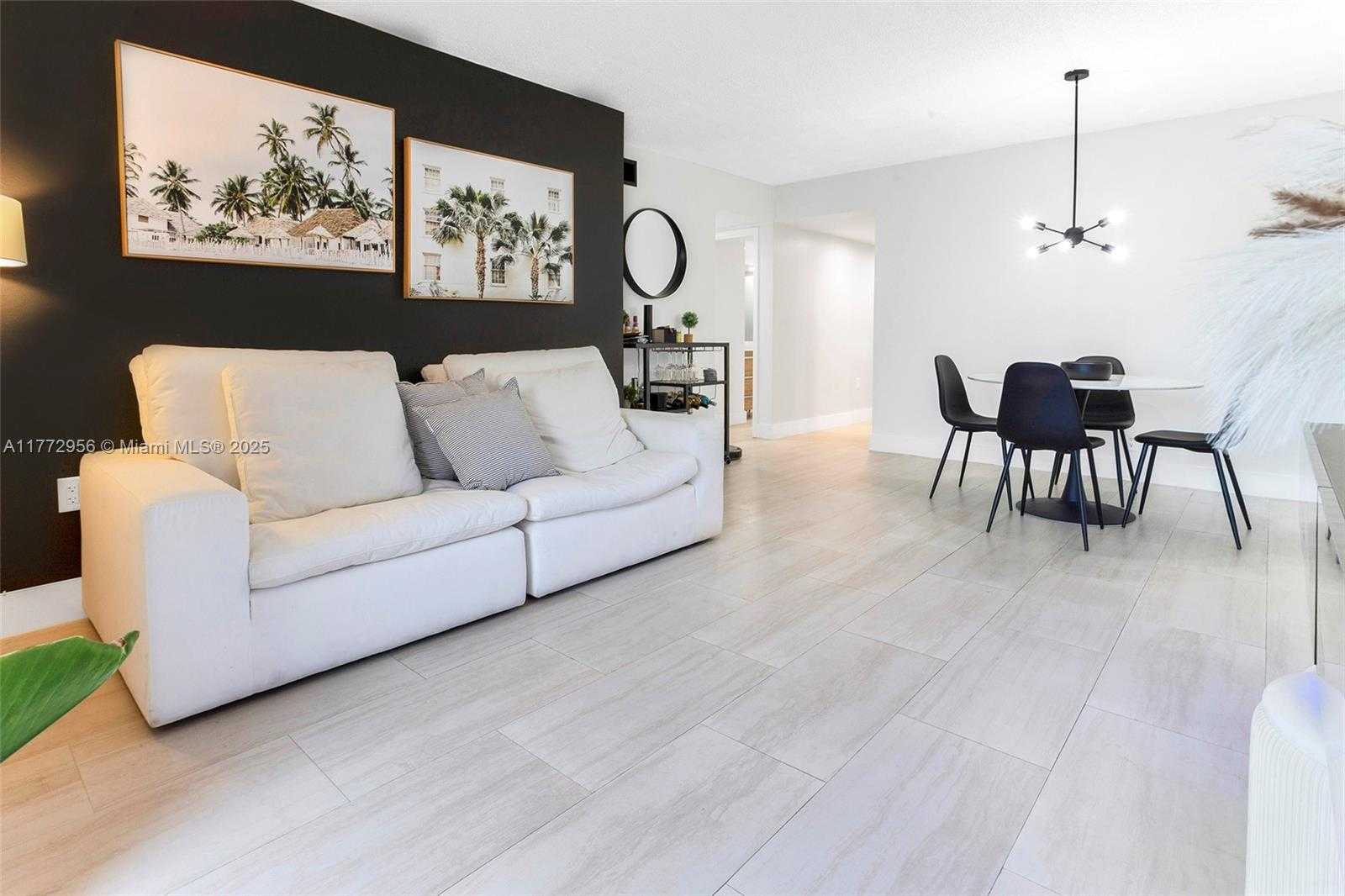 Small Image of 2821 NORTH N MIAMI BEACH BLVD #5M, North Miami Beach Number 23