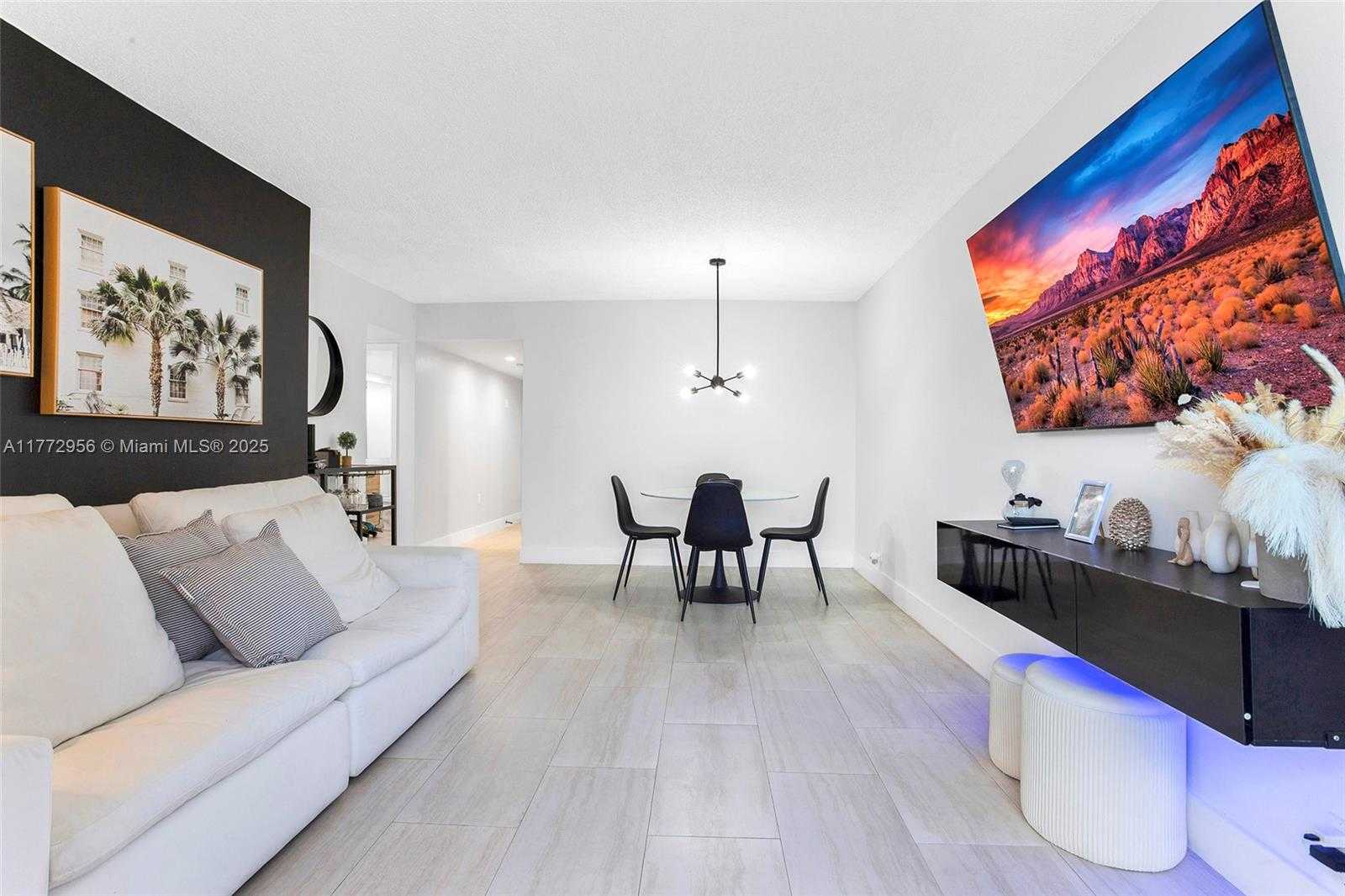 Small Image of 2821 NORTH N MIAMI BEACH BLVD #5M, North Miami Beach Number 24