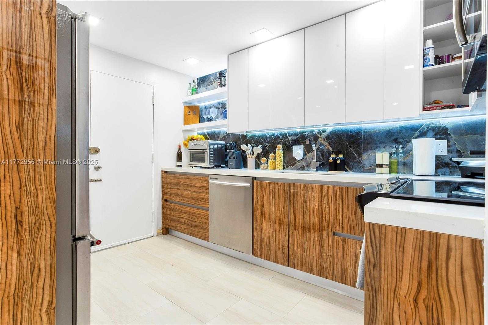 Small Image of 2821 NORTH N MIAMI BEACH BLVD #5M, North Miami Beach Number 6