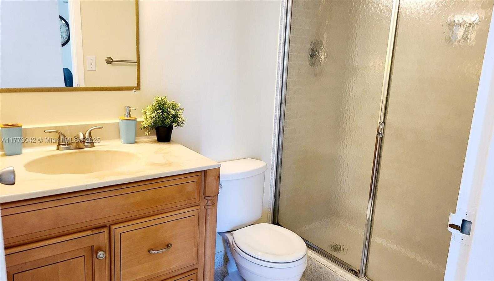 Small Image of 17011 NORTH BAY RD #608, Sunny Isles Beach Number 12