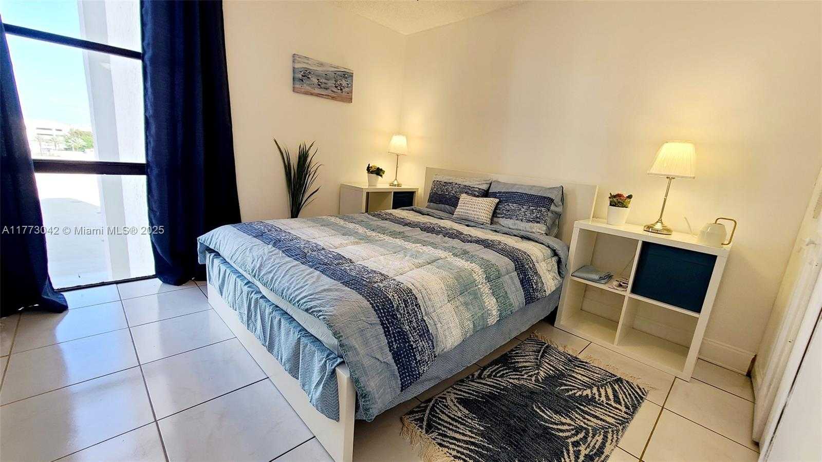 Small Image of 17011 NORTH BAY RD #608, Sunny Isles Beach Number 13