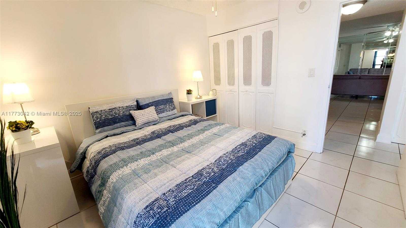 Small Image of 17011 NORTH BAY RD #608, Sunny Isles Beach Number 14