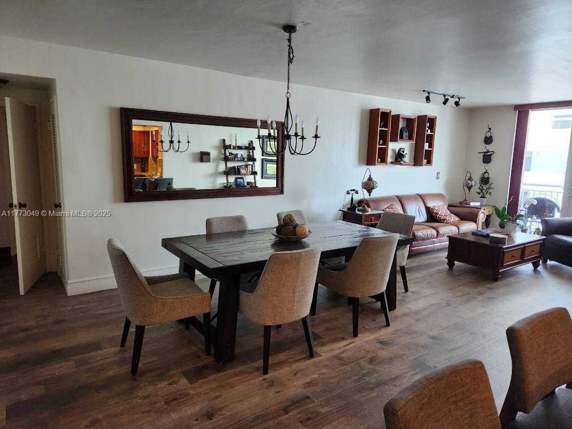 Small Image of 5825 COLLINS AVE #5D, Miami Beach Number 6