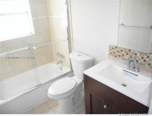 Small Image of 1881 WASHINGTON AV #14C, Miami Beach Number 5