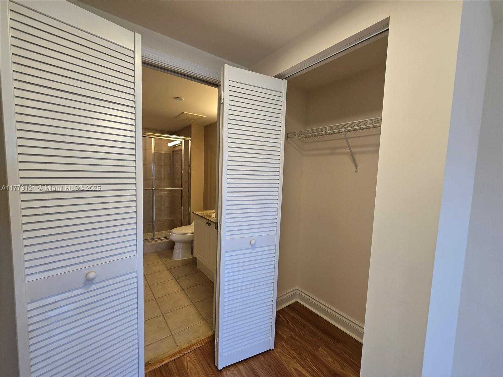 Small Image of 19501 WEST COUNTRY CLUB DR #2508, Aventura Number 13