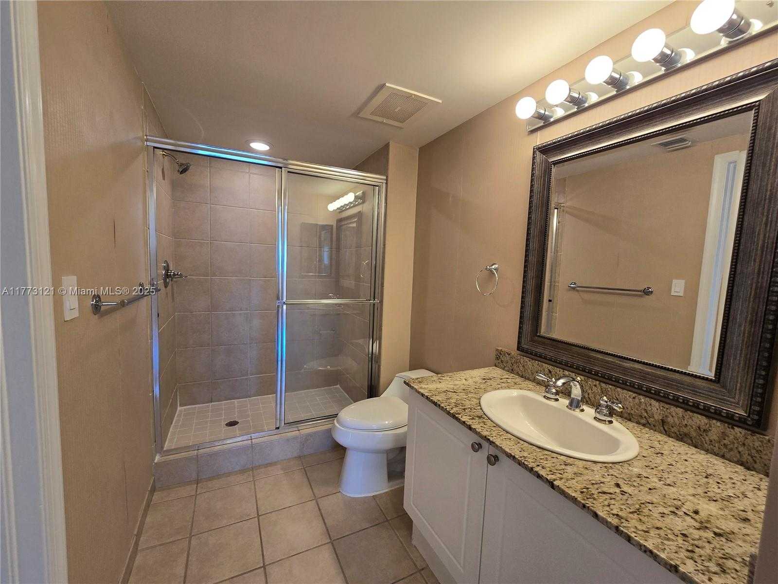 Small Image of 19501 WEST COUNTRY CLUB DR #2508, Aventura Number 14